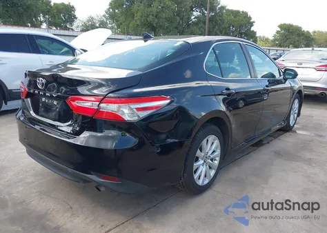 2019 Toyota Camry Le z USA, uszkodzony, nr VIN 4T1B11HK9KU723838